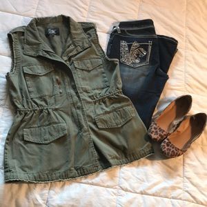 Green cargo vest